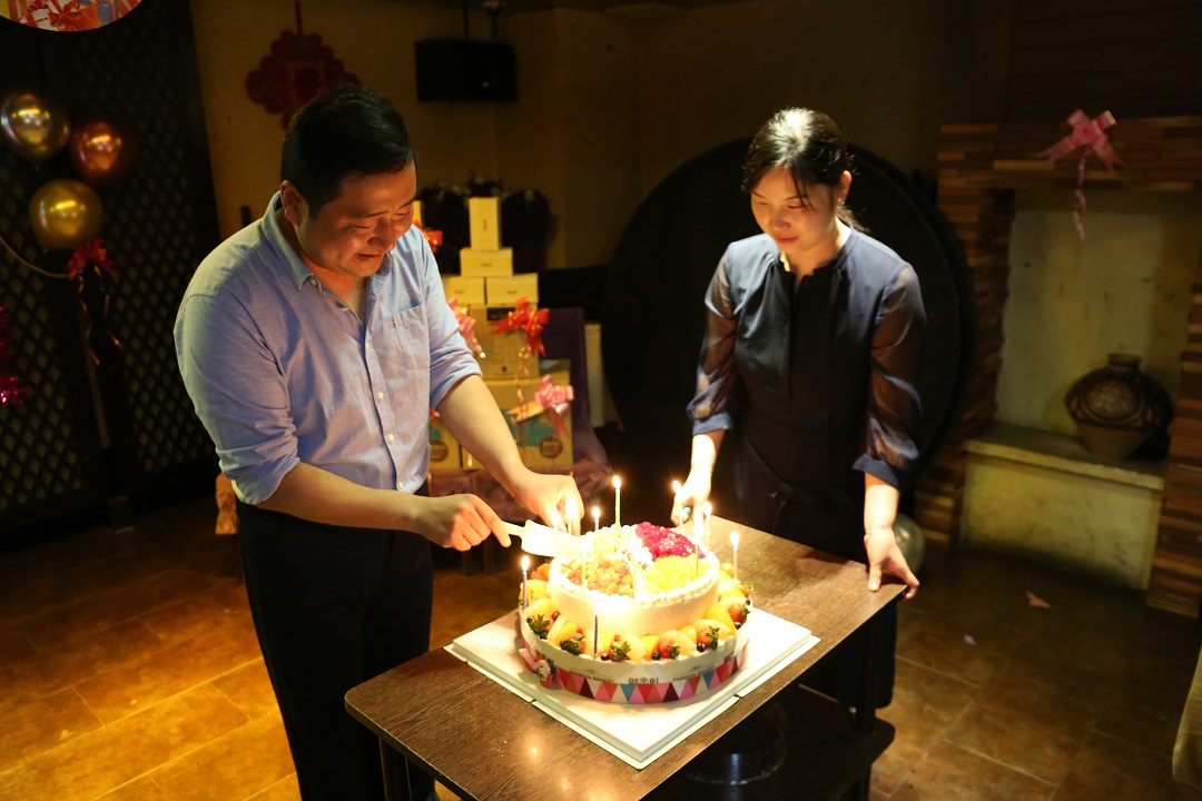 天智二十周年慶?；顒?圖1)